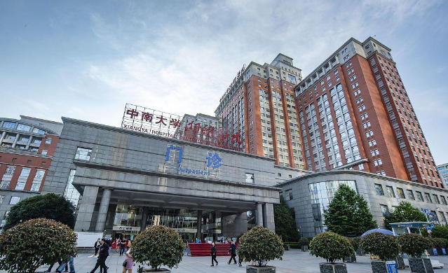 上海交通大学医学院附属瑞金医院烧伤整形科怎么样？双眼皮医生详情、2026价格表及案例曝光