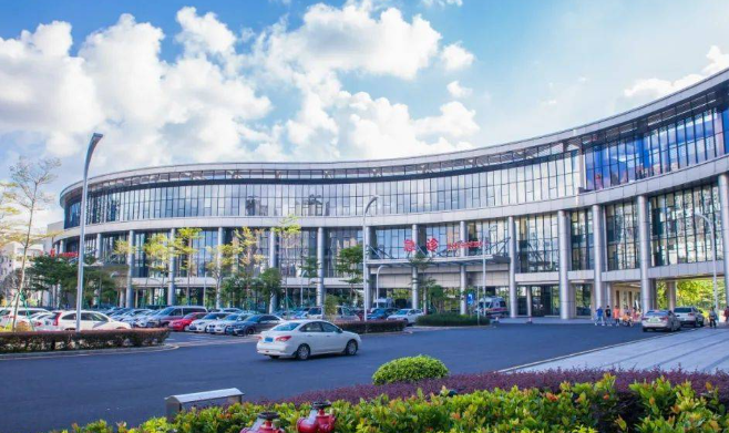 深圳大学总医院整形外科怎么样？技术点评、隆胸案例以及医生简介奉上！