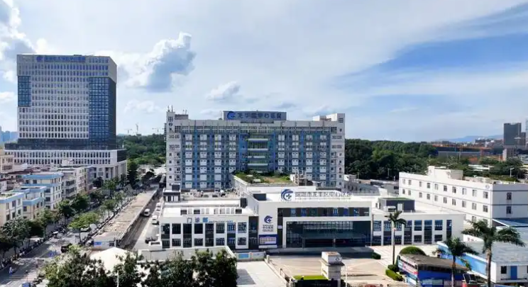 深圳市龙华区中心医院整形外科怎么样？医生信息+隆胸案例