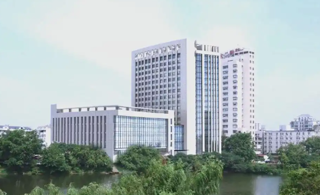 南京医科大学第二附属医院整形科怎么样？医生技术精湛、经验丰富！戳进来看