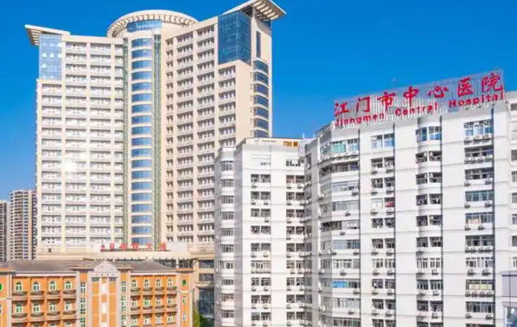 江门市中心医院隆鼻整形多少钱？隆鼻技术与价格详情