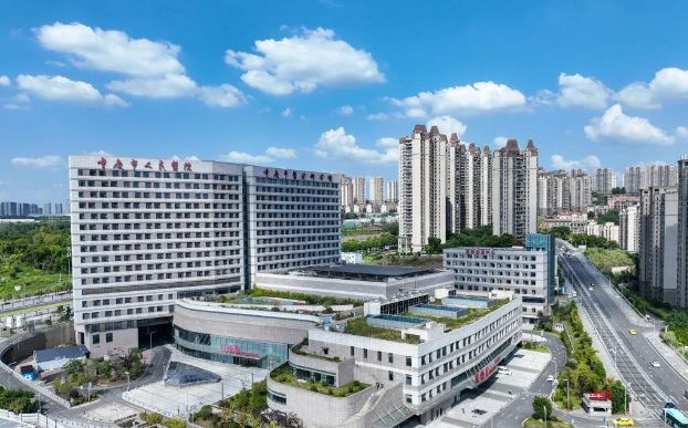 重庆市人民医院是三甲医院吗？美容医生全新资料/隆胸擅长项目/信息分享