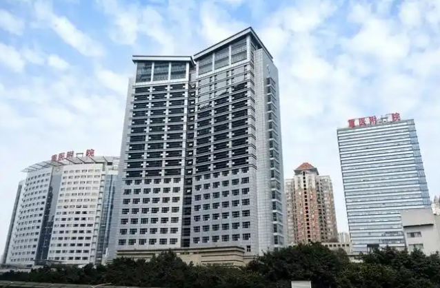 重庆第一人民医院皮肤科哪个医生好？吸脂口碑不错的实力专家技术点评